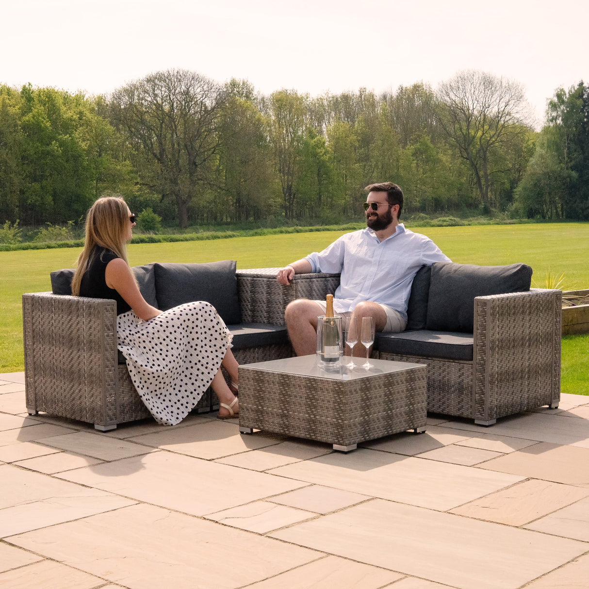 Rattan Modular 6 Piece Furniture Set & 700L Storage Box – Grey